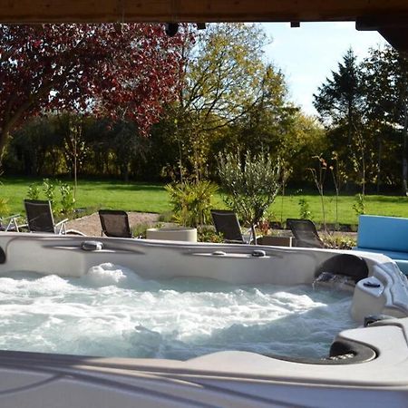 Treetops Cottages & Spa Grimsby Bagian luar foto
