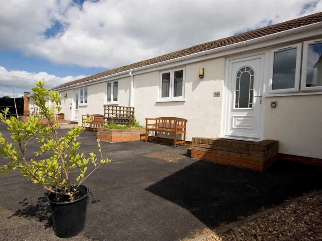 Treetops Cottages & Spa Grimsby Bagian luar foto