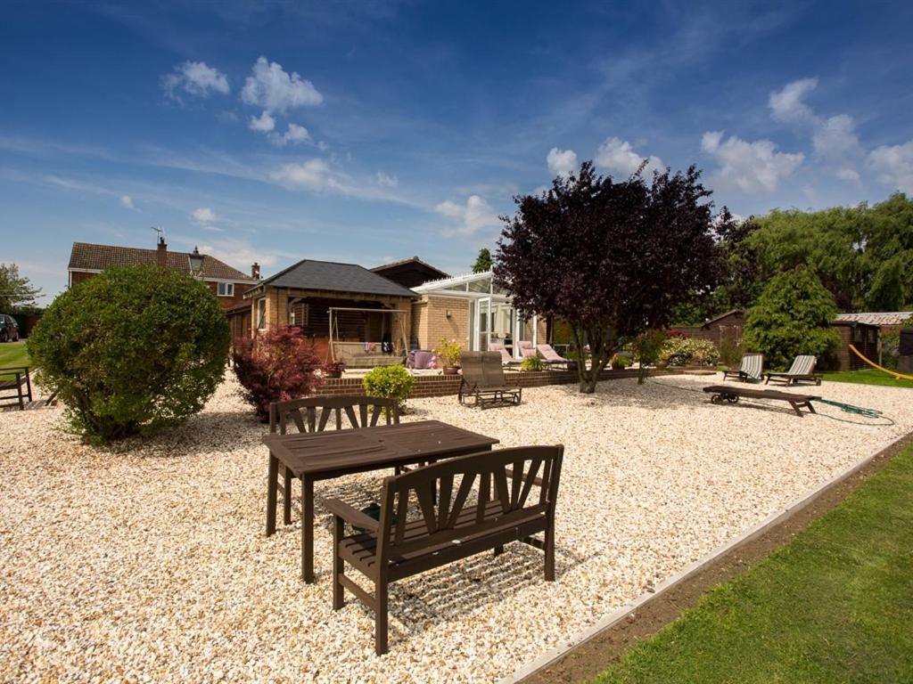 Treetops Cottages & Spa Grimsby Bagian luar foto