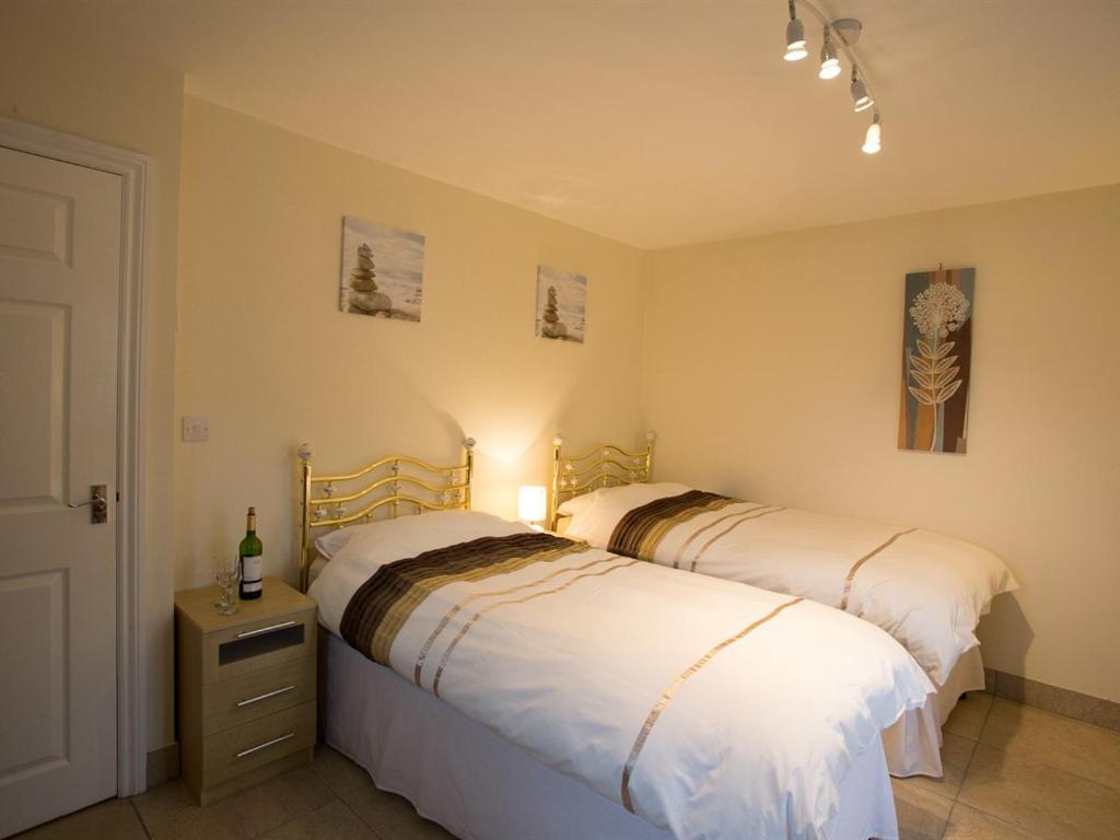 Treetops Cottages & Spa Grimsby Bagian luar foto